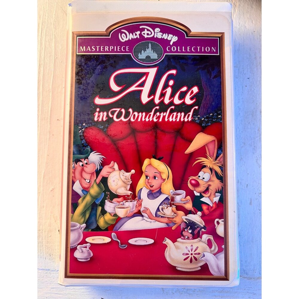 Walt Disney Alice In Wonderland Masterpiece Collection VHS Classic Animated Film